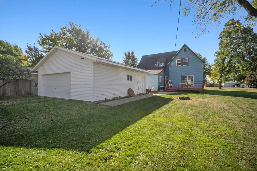 306 2nd ST, Claremont, MN 55924