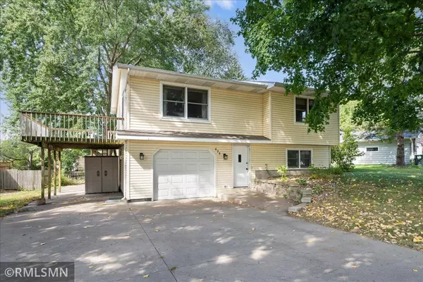 625 High Ridge RD, River Falls, WI 54022