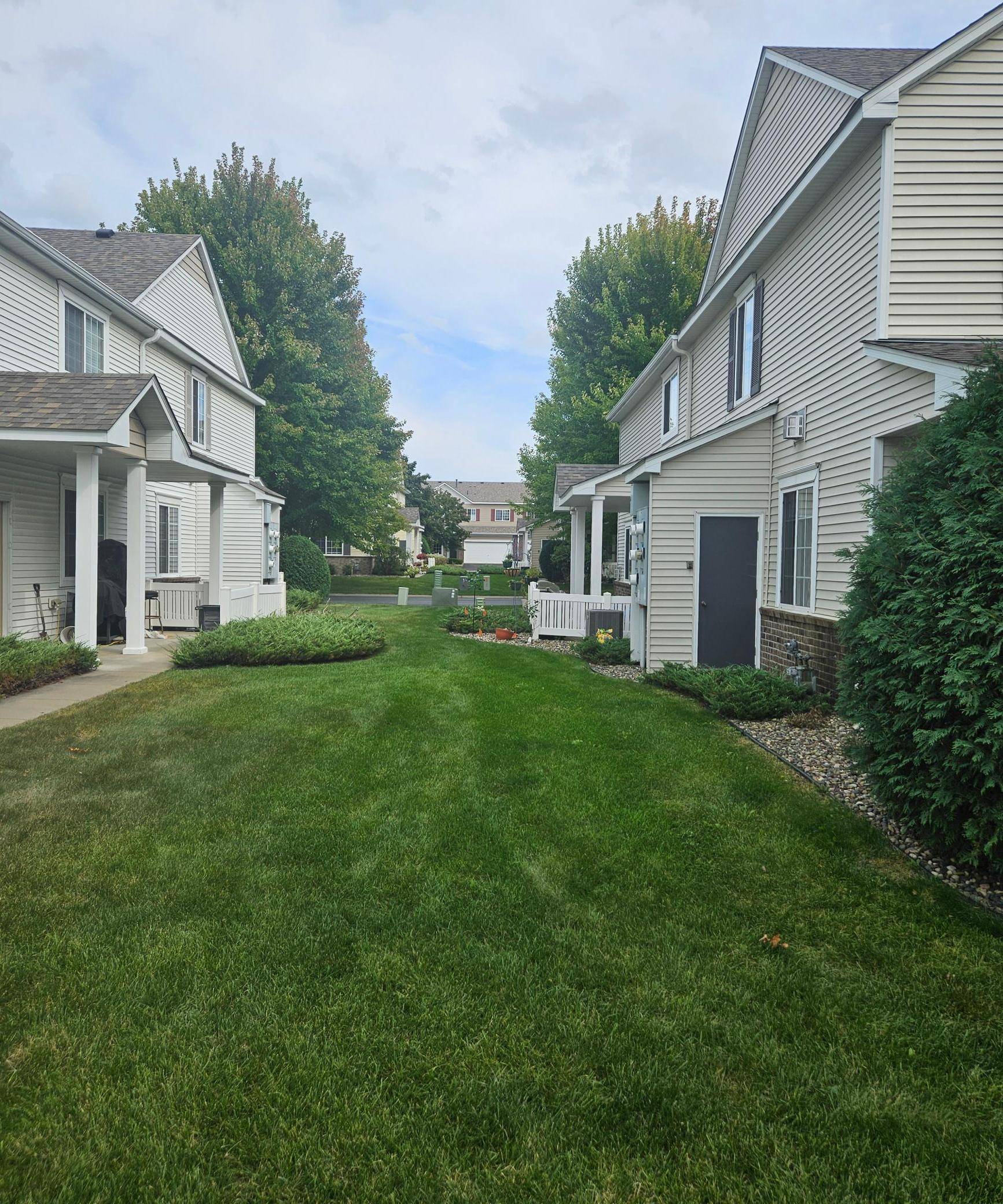 Saint Paul Park, MN 55071,214 River Woods DR W