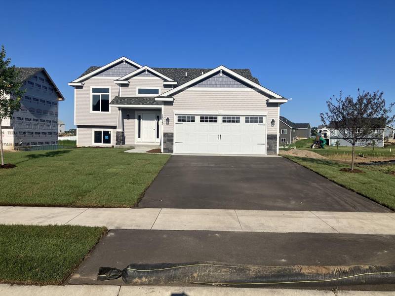 7982 Hunter Lake DR, Clear Lake, MN 55319