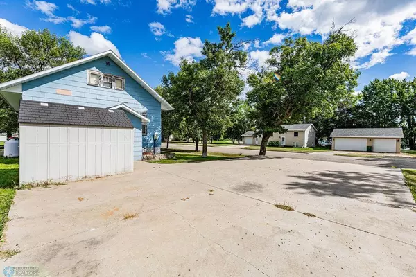 Forman, ND 58032,519 5th ST SW