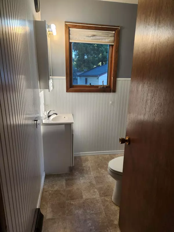 Pipestone, MN 56164,907 6th ST SW