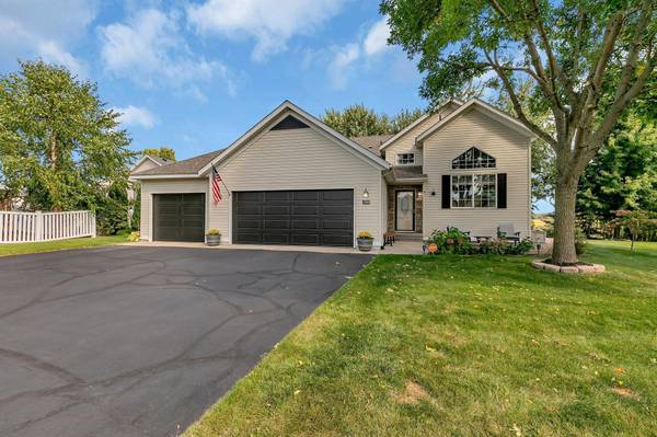 1316 Boulder CT, Sauk Rapids, MN 56379