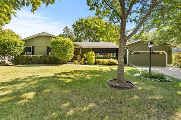 Shoreview, MN 55126,3136 Hafner CT