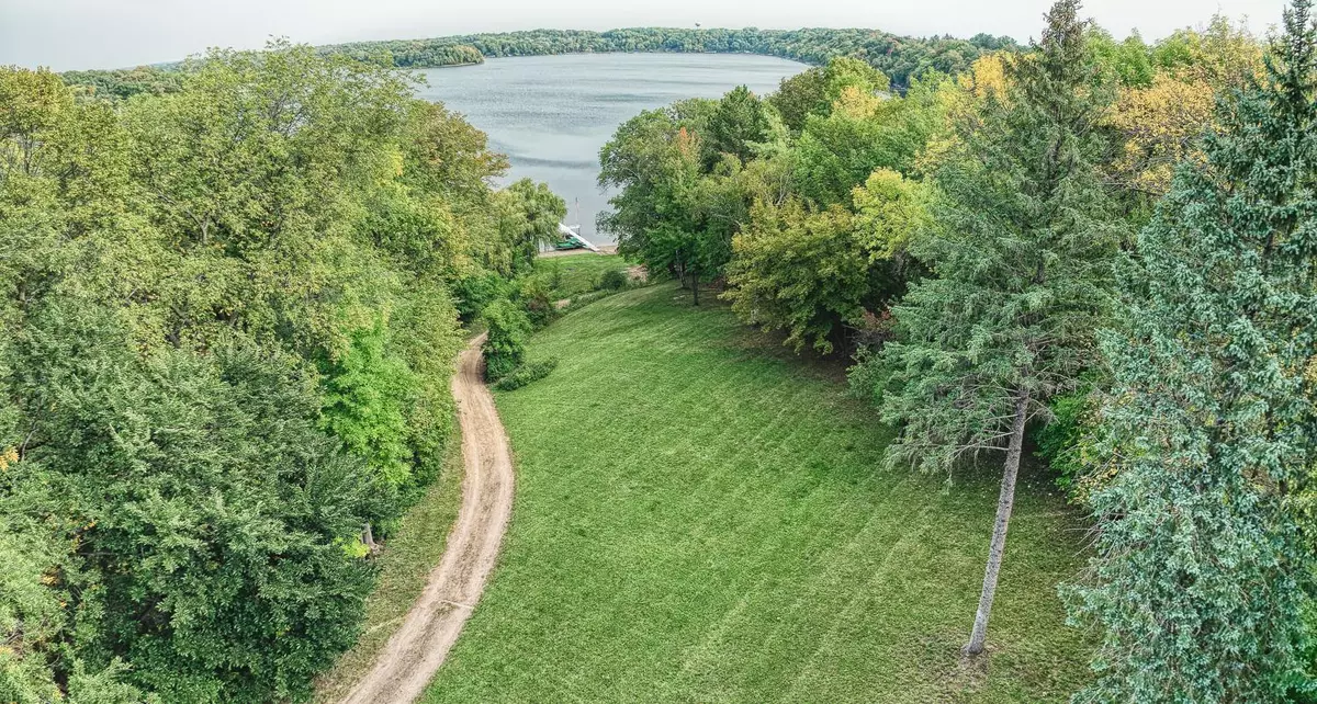 Chanhassen, MN 55317,970 Pleasant View RD