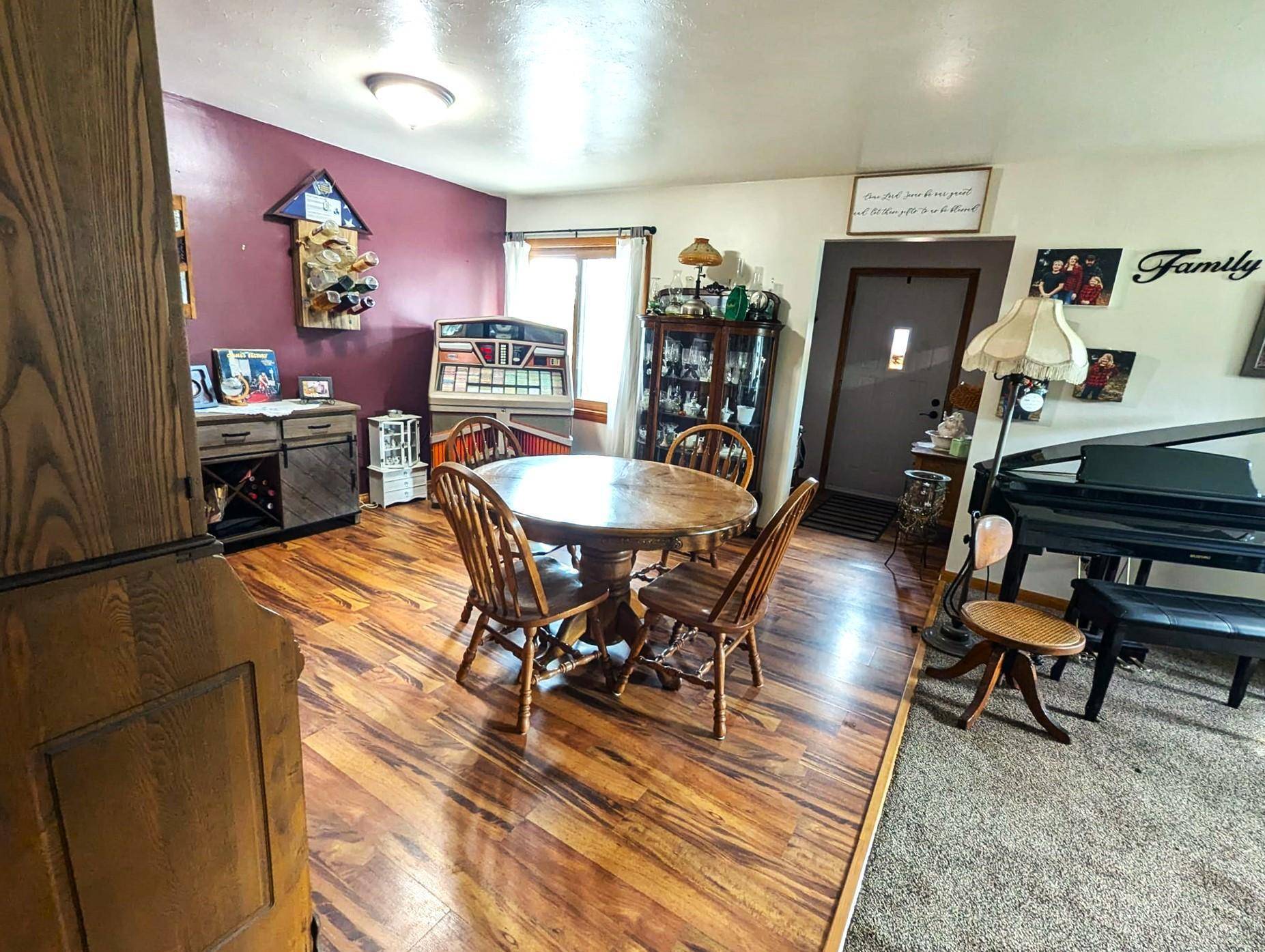 New Richland, MN 56072,506 Ash AVE N