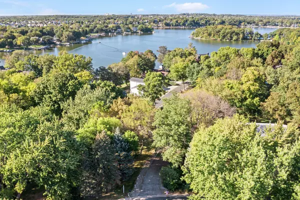 Prior Lake, MN 55372,3482 WILLOW BEACH TR TRL