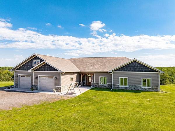 1036 Ziebarth RD, Wrenshall, MN 55797