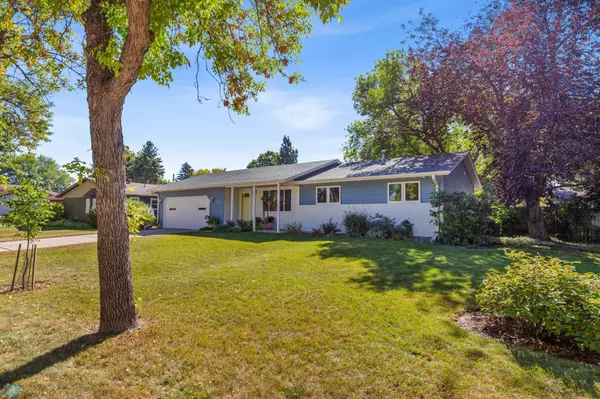 Moorhead, MN 56560,407 Brook AVE