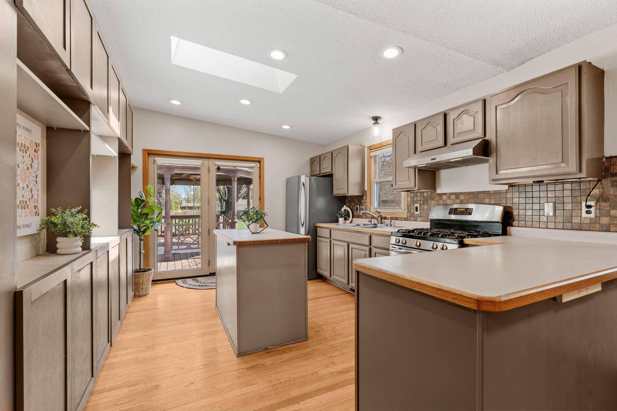 Mounds View, MN 55112,8011 Long Lake RD