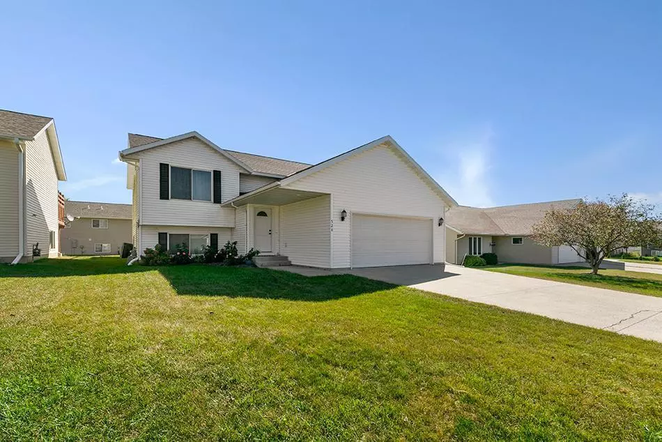 Janesville, MN 56048,528 Allyn CIR