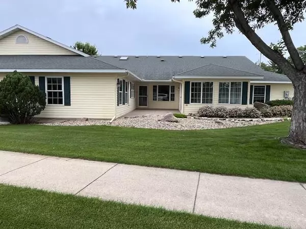 625 Hudson DR, Paynesville, MN 56362