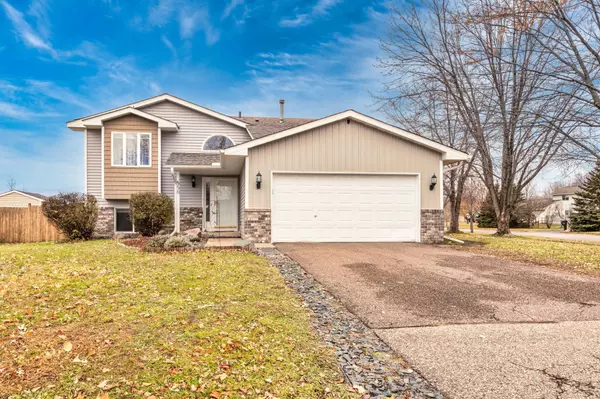 558 Mckinley ST, Anoka, MN 55303