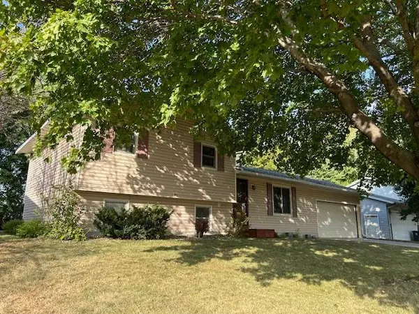 Marshall, MN 56258,1105 Fairview ST