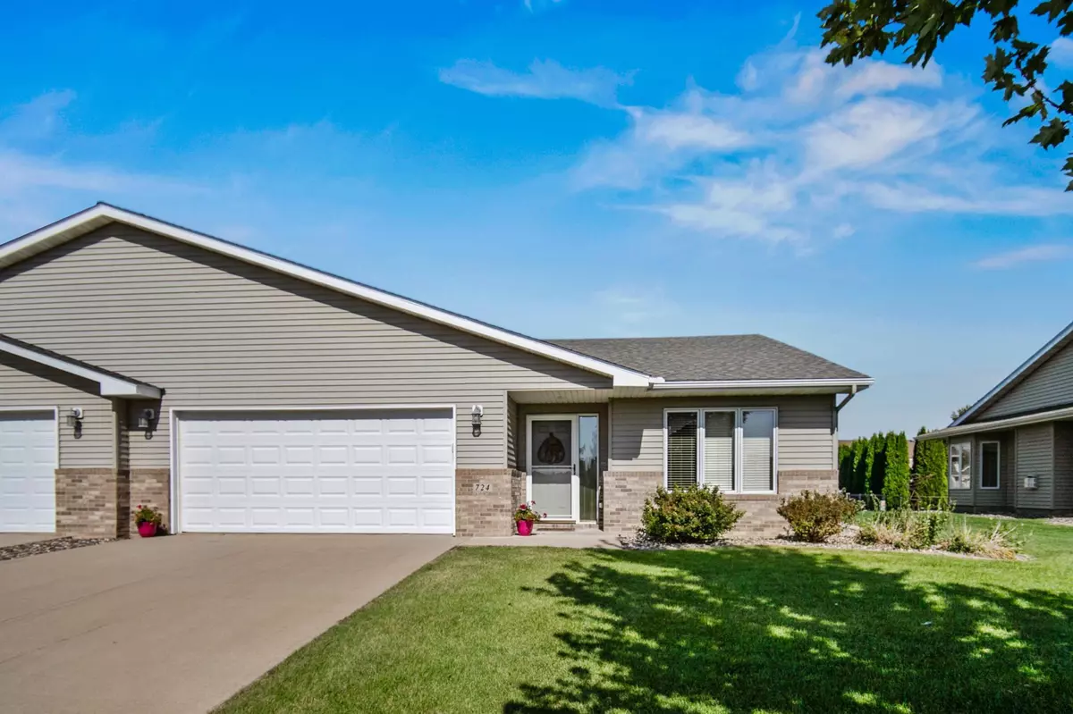 Owatonna, MN 55060,724 Escalade LN SE