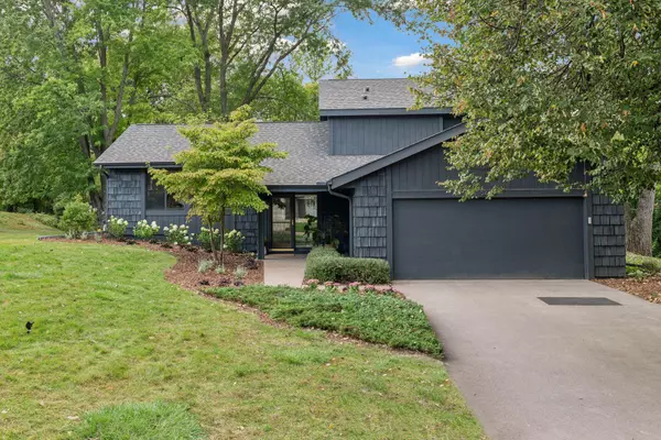 Eden Prairie, MN 55347,9490 Leaftop CIR