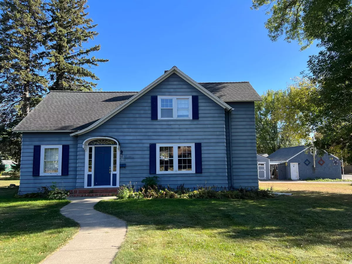 Morris, MN 56267,209 W 5th ST