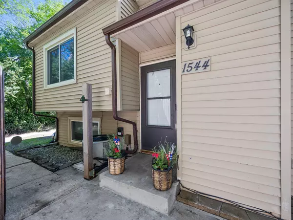 Eagan, MN 55122,1544 Greenwood CT N