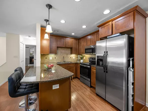 Eagan, MN 55122,1544 Greenwood CT N