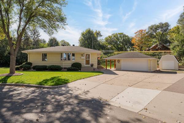 2662 Edgewood AVE S, Saint Louis Park, MN 55426