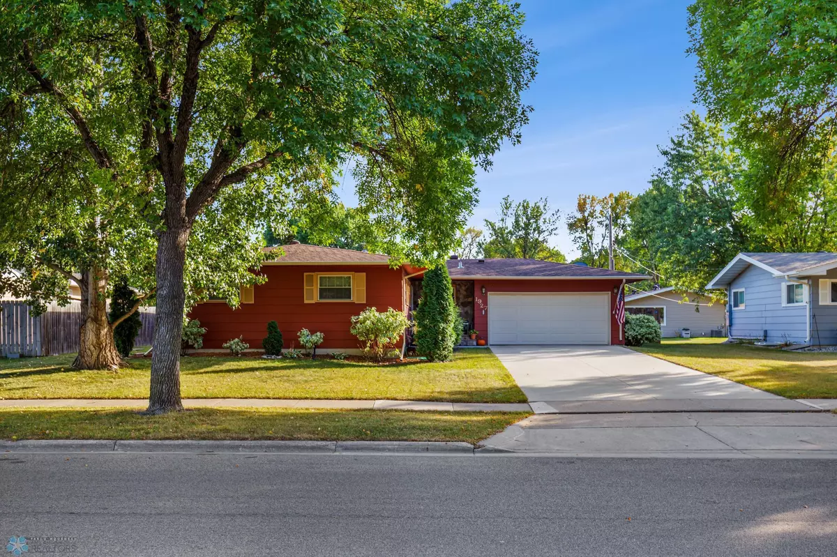 Moorhead, MN 56560,1927 20th AVE S