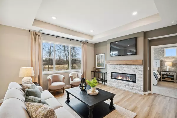 Greenfield, MN 55373,7863 Kettering Creek CT