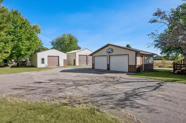 Montrose, MN 55363,913 47th ST SE