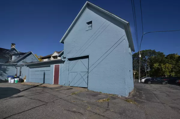 Saint Cloud, MN 56301,314 8th AVE S