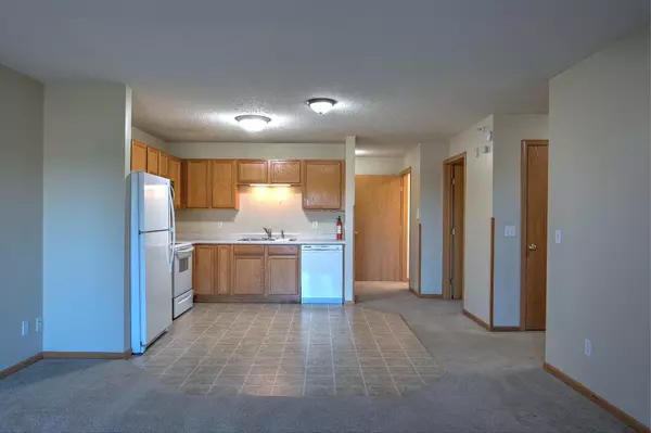 Isanti, MN 55040,610 Whiskey RD NW #207