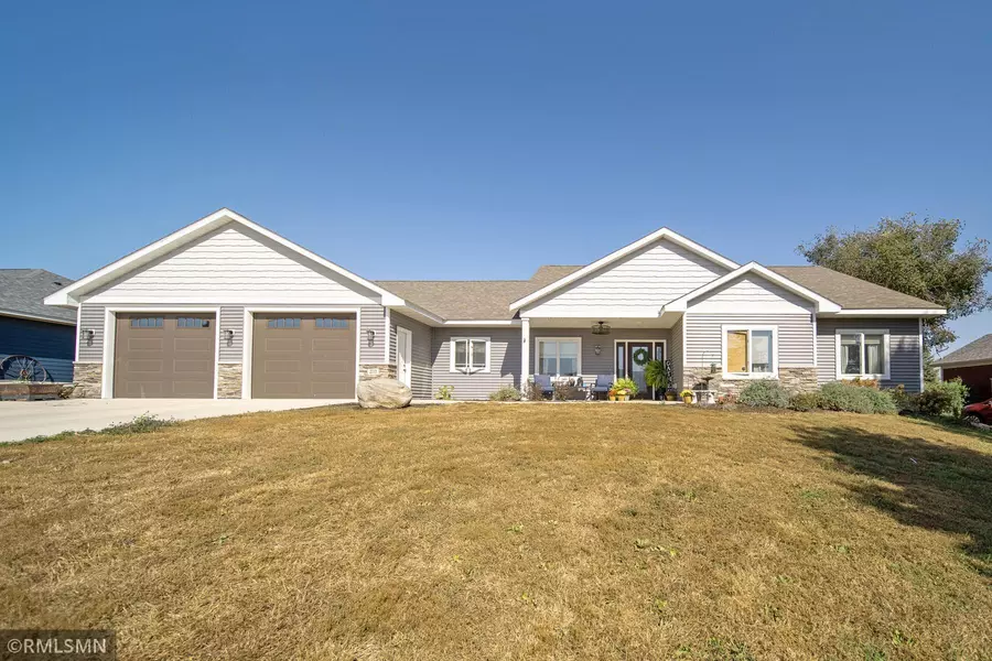 231 Prairie View DR, Dennison, MN 55018