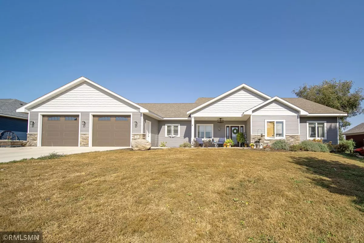 Dennison, MN 55018,231 Prairie View DR