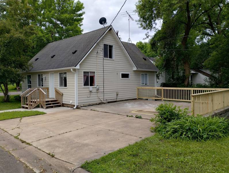 231 Wood ST N, Mora, MN 55051