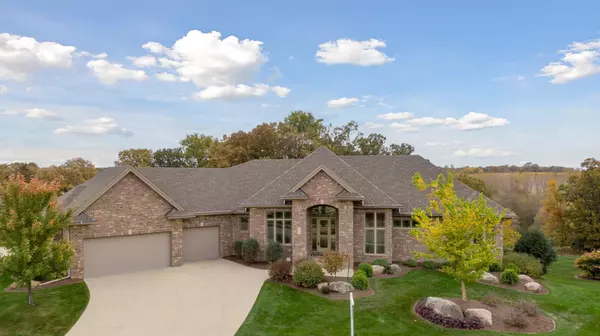 5435 Scenic View DR SW, Rochester, MN 55902