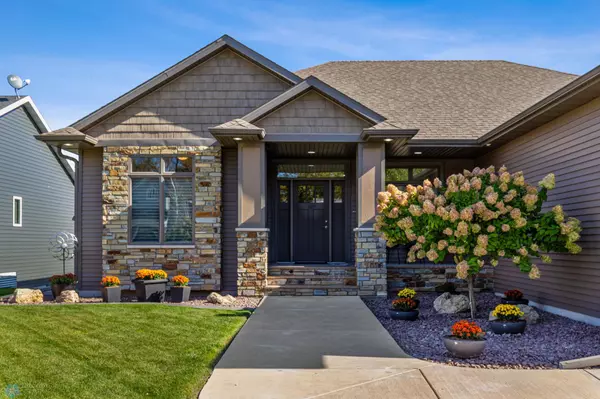 3671 Houkom DR E, Fargo, ND 58078