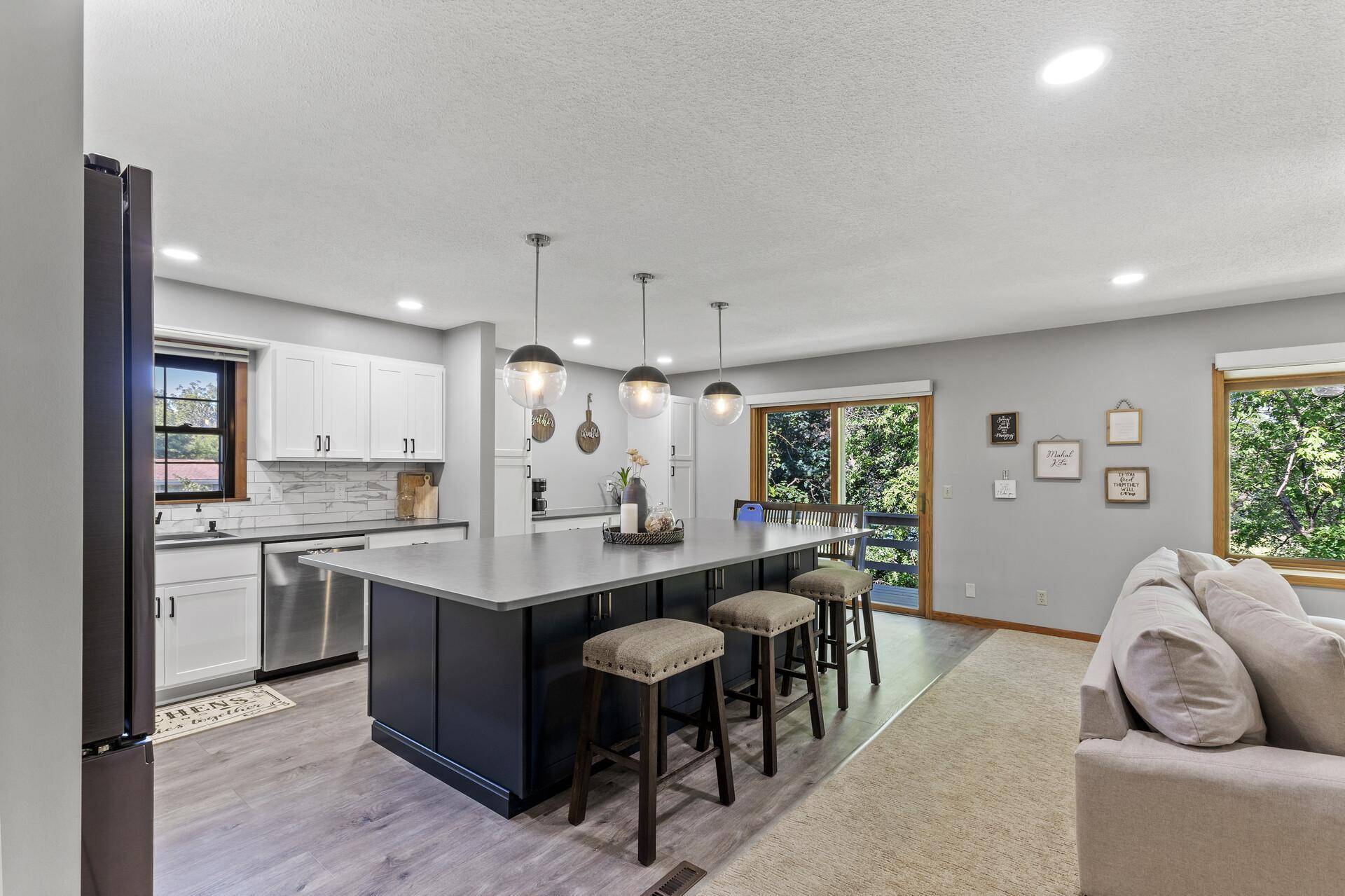 Bloomington, MN 55437,10302 Morris RD