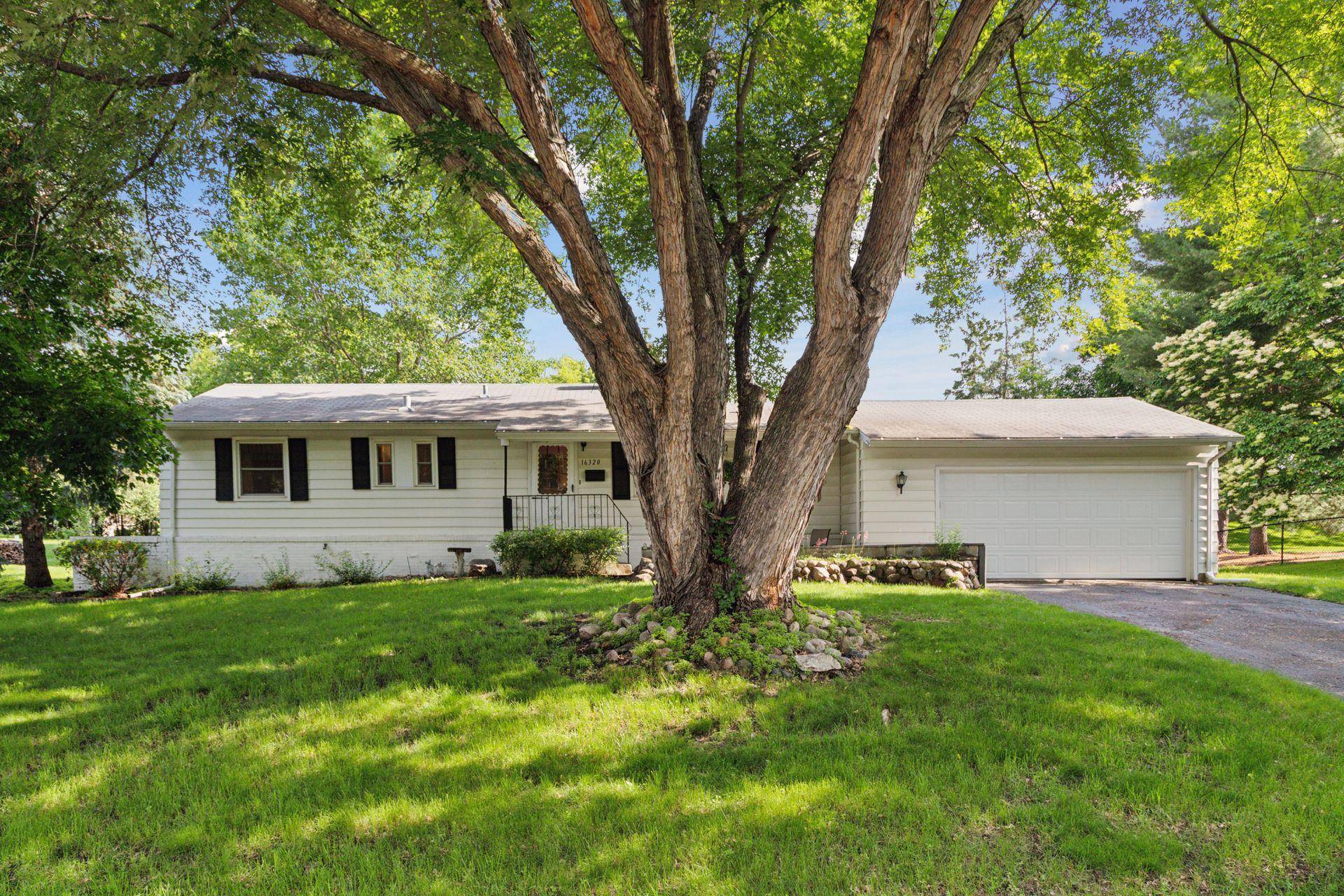 16320 Devon DR, Minnetonka, MN 55345