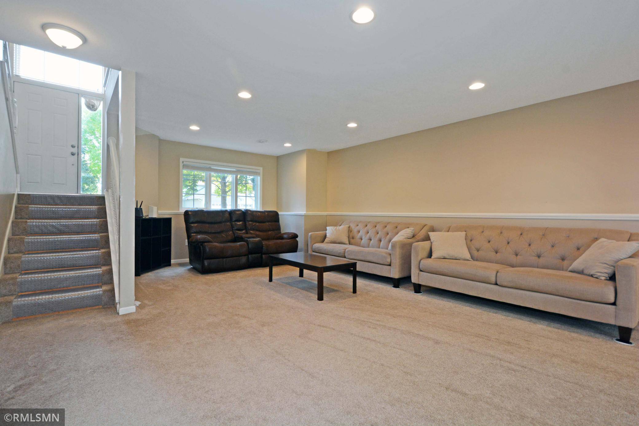Brooklyn Park, MN 55443,5409 Kings CIR N