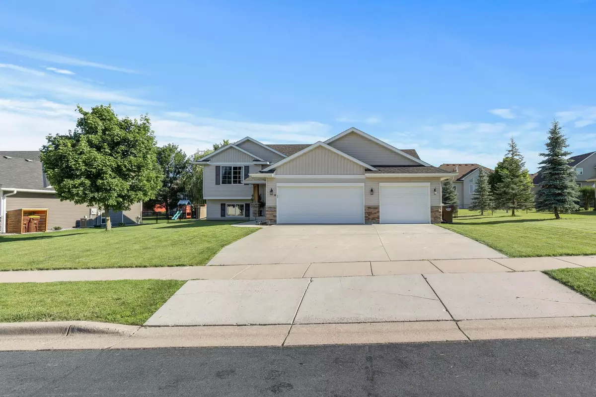 New Prague, MN 56071,1207 Tikalsky ST SE