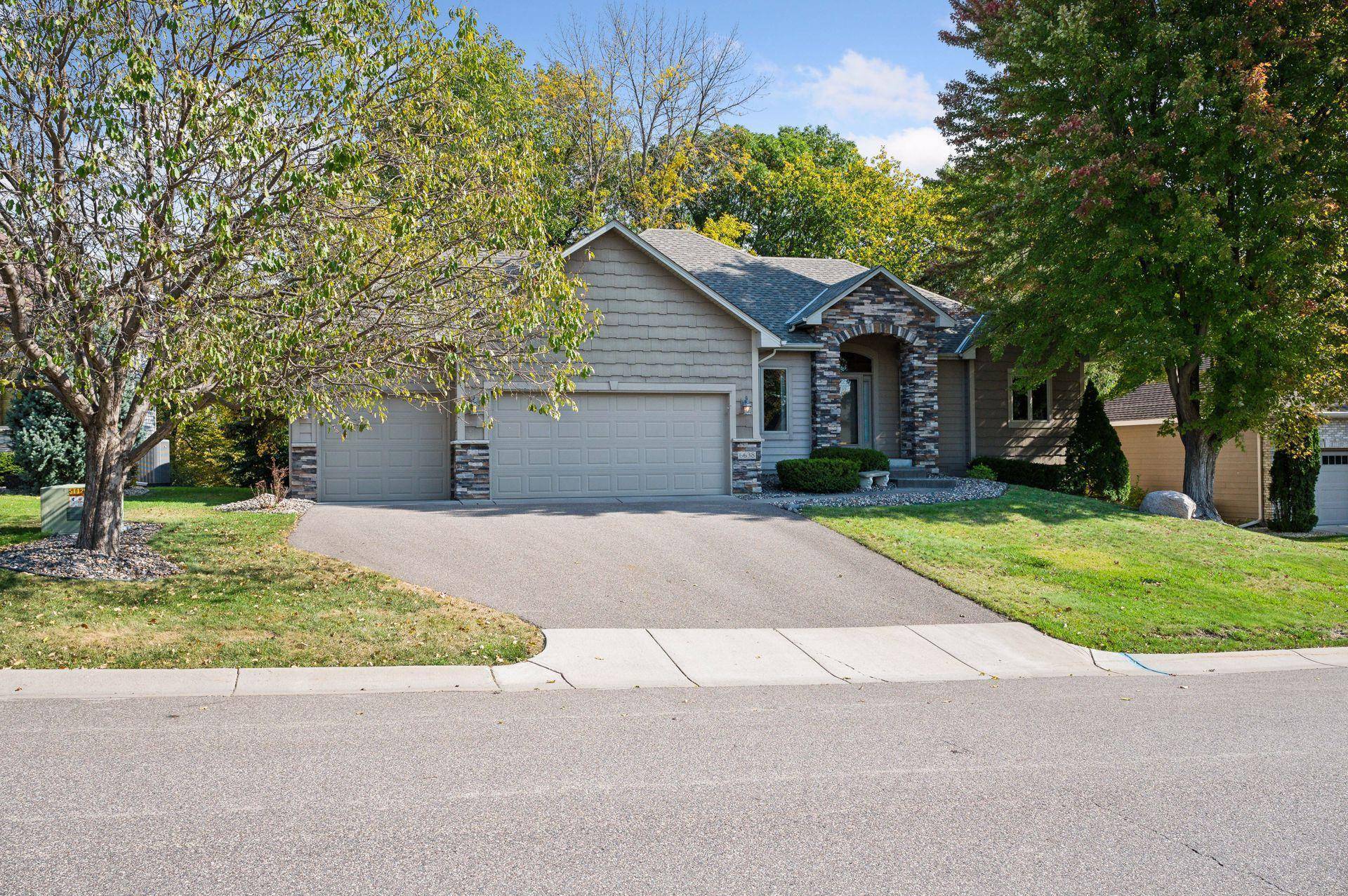 Maple Grove, MN 55311,6638 Orchid LN N