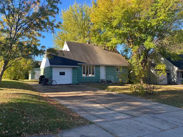 322 Wyandotte RD, Hoyt Lakes, MN 55750
