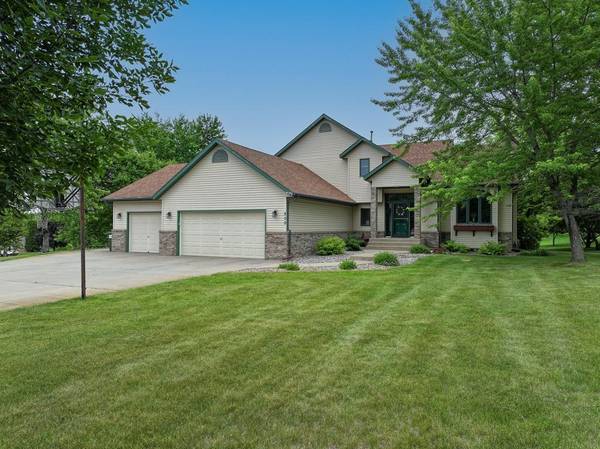 Alexandria, MN 56308,809 E Lake Cowdry RD NW