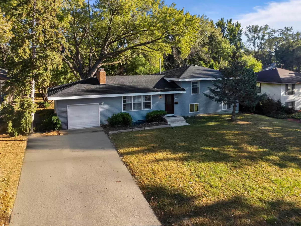 Bloomington, MN 55437,4724 Oxborough LN