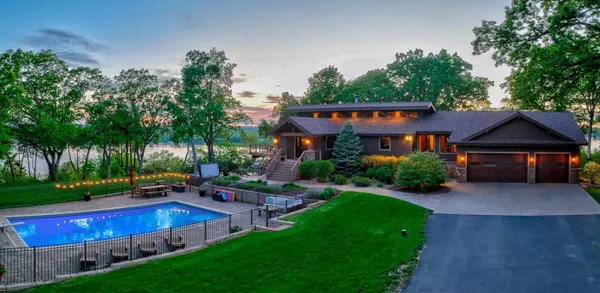 Hudson, WI 54016,233 River Heights TRL