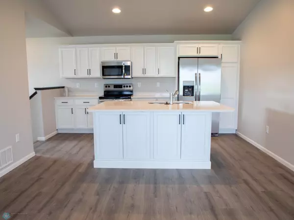 Horace, ND 58047,813 2 AVE