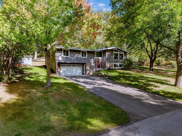 4723 Hamilton RD, Minnetonka, MN 55345