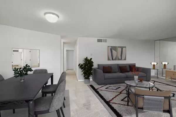 Edina, MN 55439,7500 Cahill RD #202C