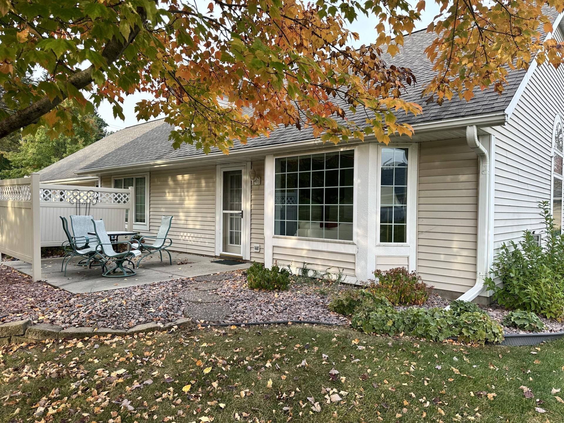 Rochester, MN 55902,1960 Topaz Pointe LN SW