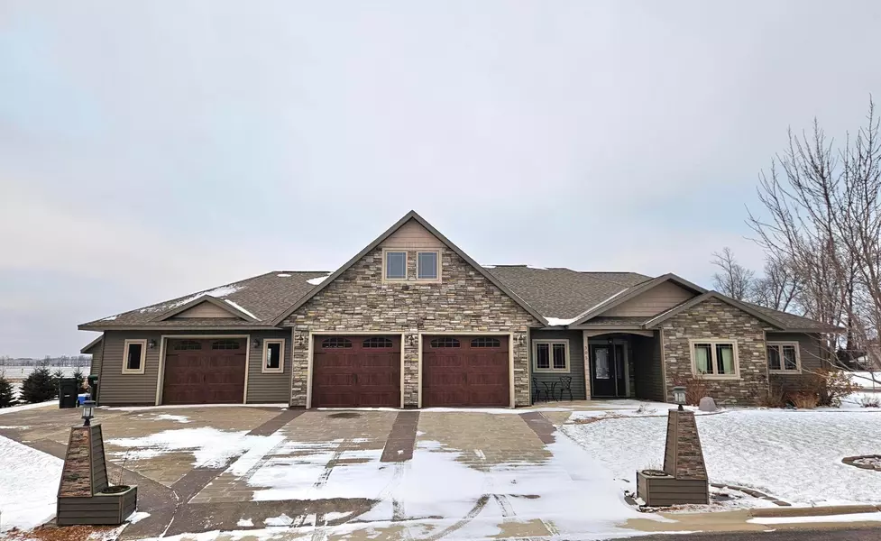 505 8th ST NW, Melrose, MN 56352