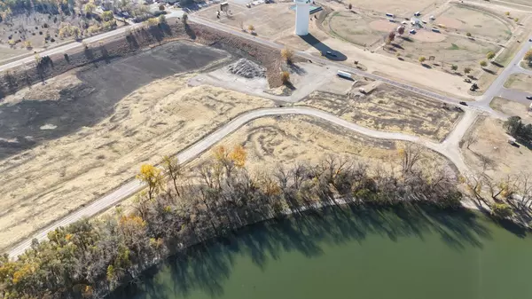 Windom, MN 56101,16 Cottonwood Lake BLVD