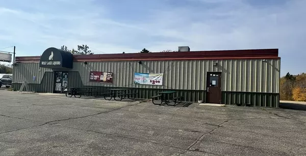 Wolf Lake, MN 56593,120 Manninen AVE